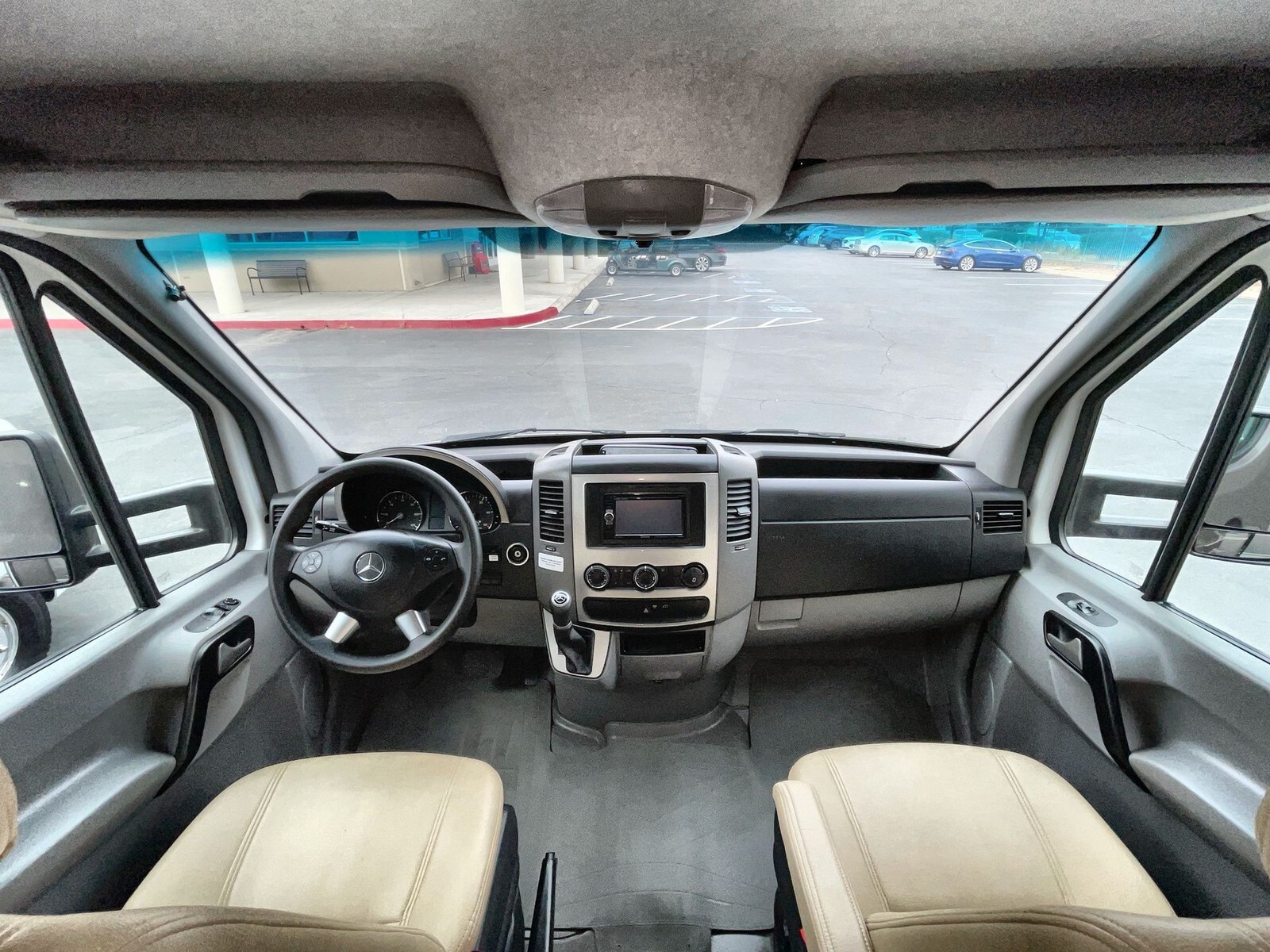2015 Leisure Travel Vans Unity