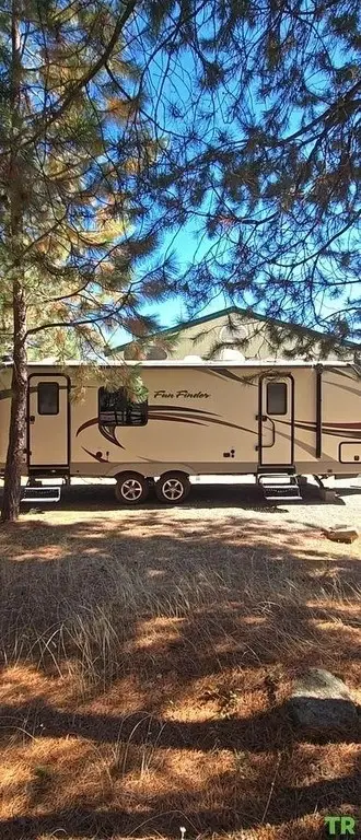 2016 Cruiser RV Fun Finder Xtreme Lite M-241LRK Travel Trailer Fifth Wheel