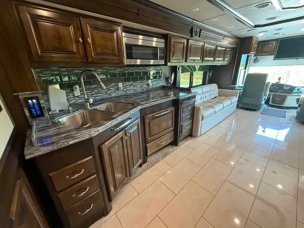 2016 Tiffin Motorhomes Phaeton Motorized Class A