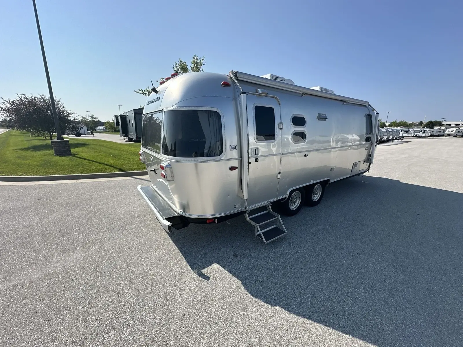 2017 Airstream International Serenity