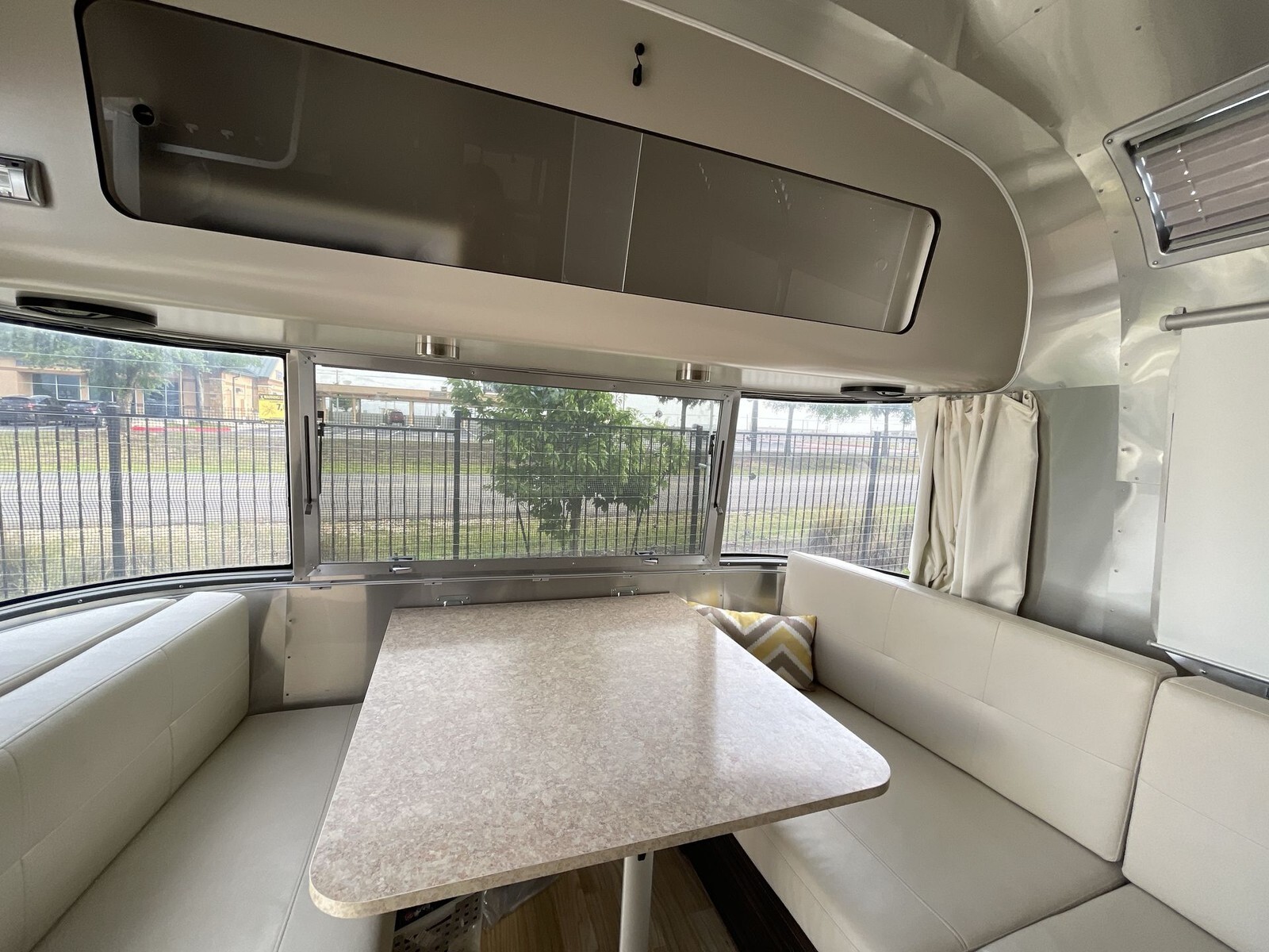 2017 Airstream International Signature