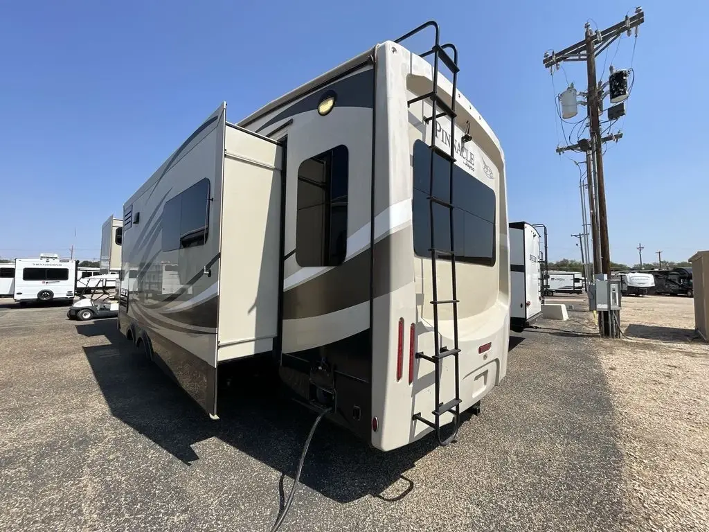 2017 Jayco Pinnacle