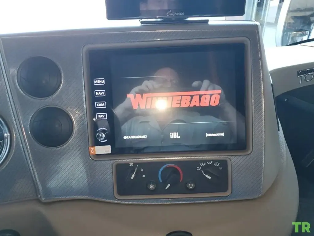 2017 Winnebago Grand Tour Motorized Class A