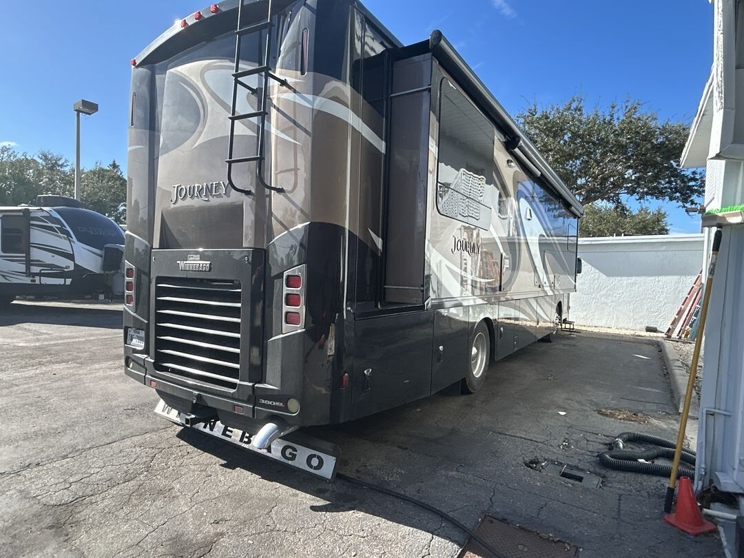 2017 Winnebago Journey