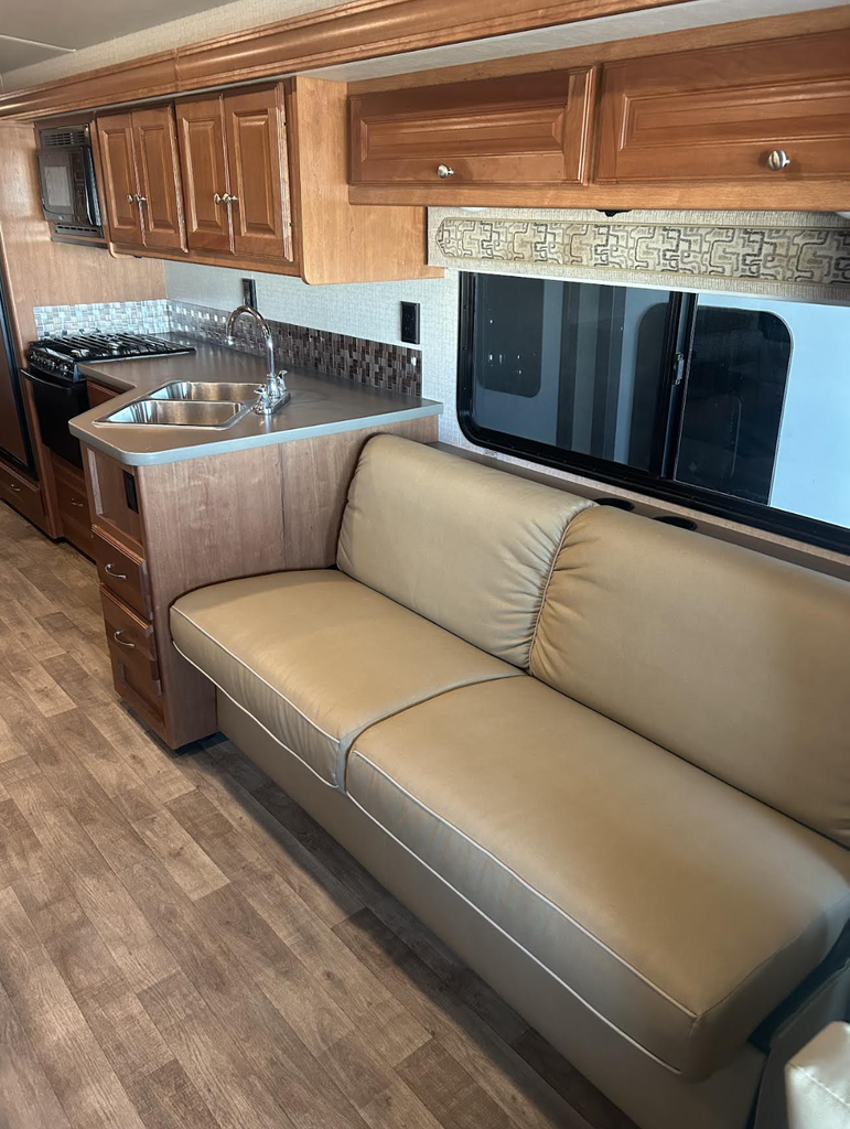 2017 Winnebago Sunstar Class A Motorhome