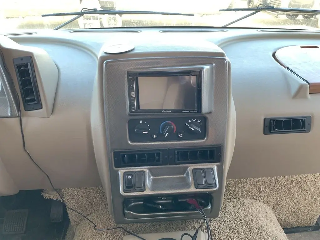 2017 Winnebago Sunstar