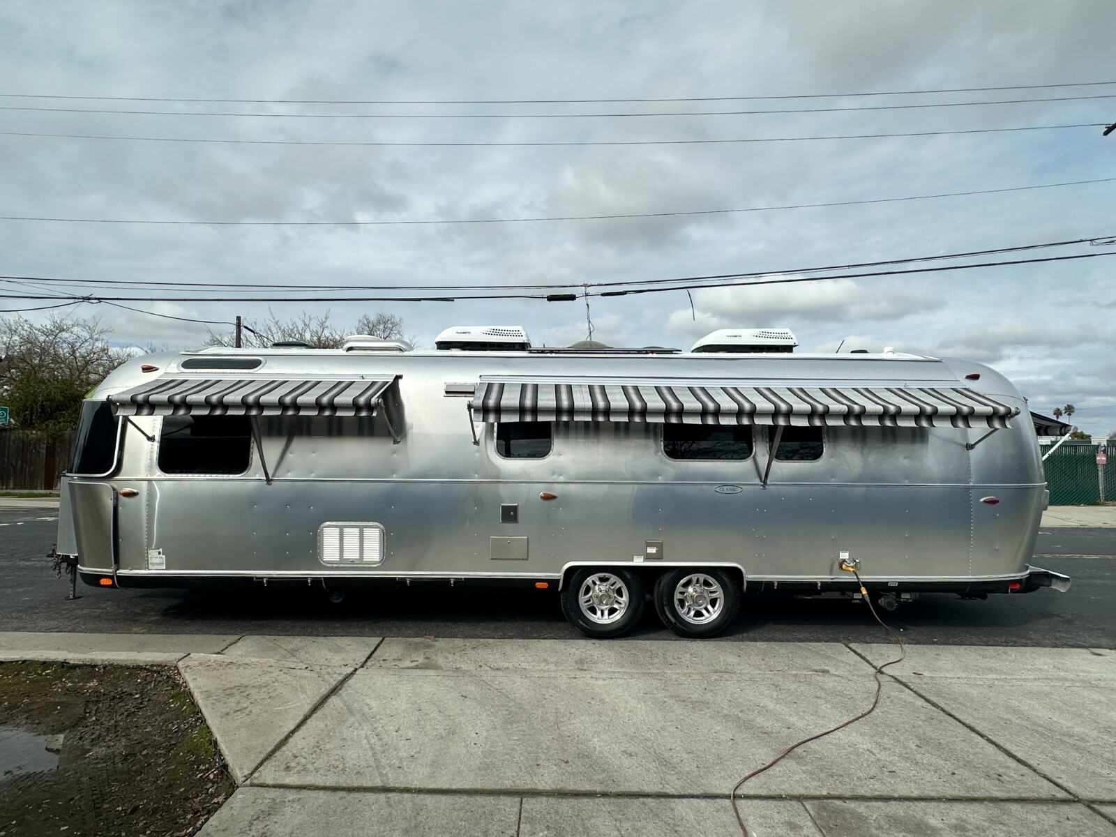 2018 Airstream Classic 33FB