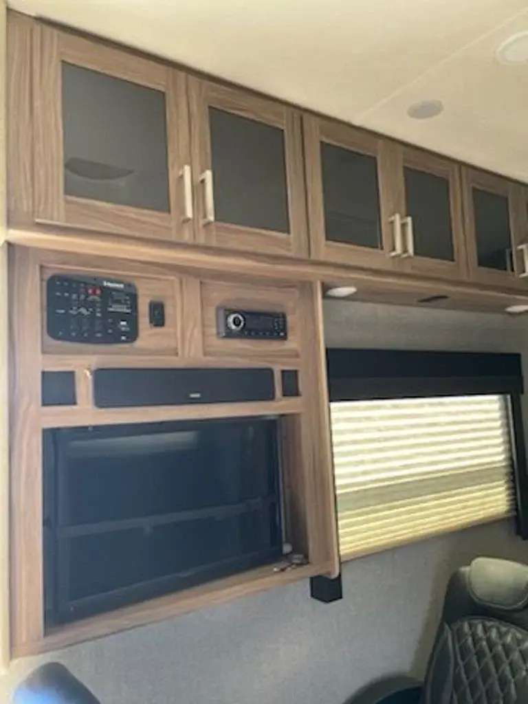 2018 Dutchmen Endurance Toy Hauler