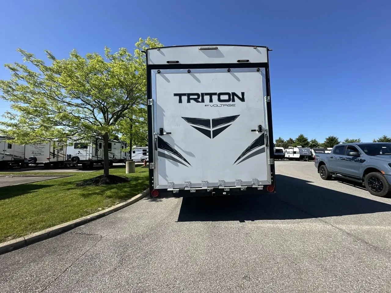 2018 Dutchmen Voltage Triton