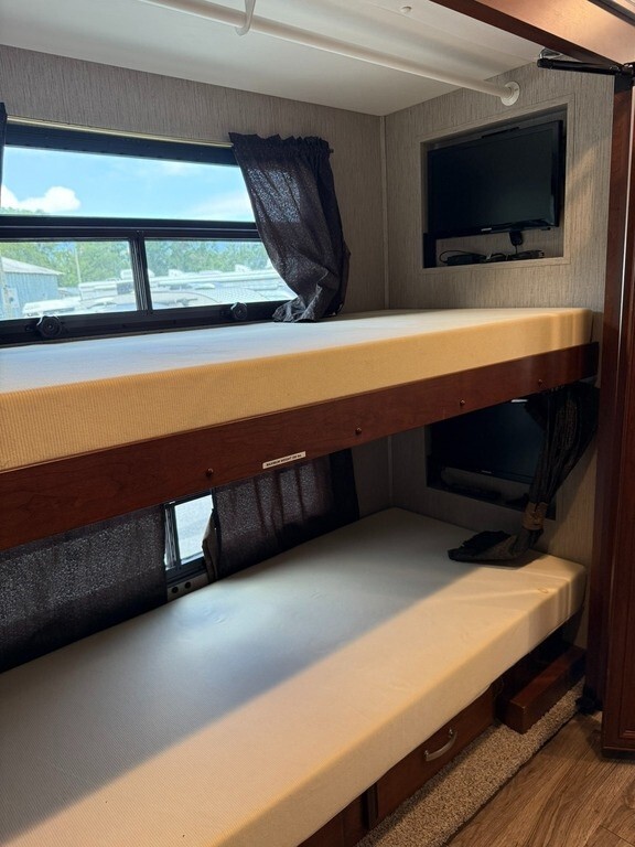 2018 Forest River Legacy SR 340 Motorized Class A