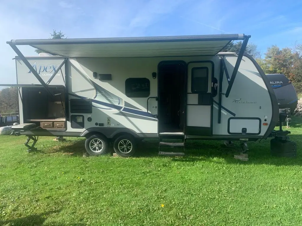 2019 Coachmen Apex Ultra-Lite Travel Trailer