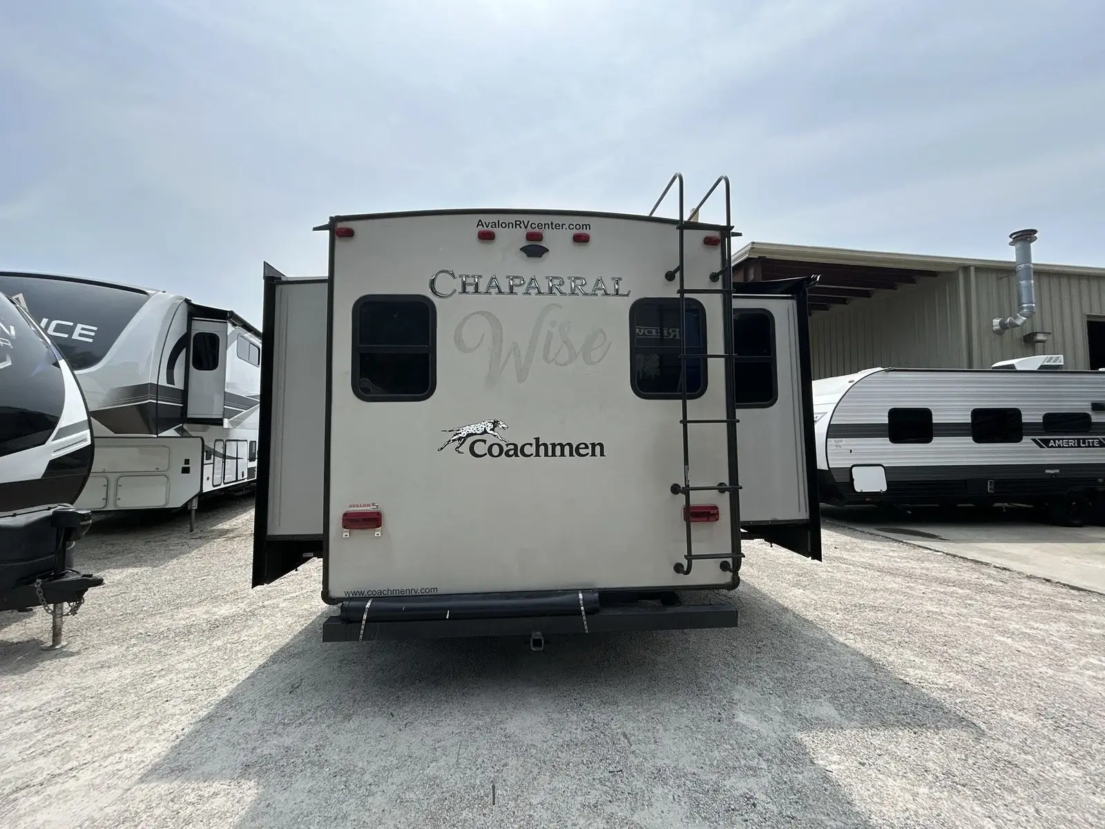 2019 Coachmen Chaparral Lite