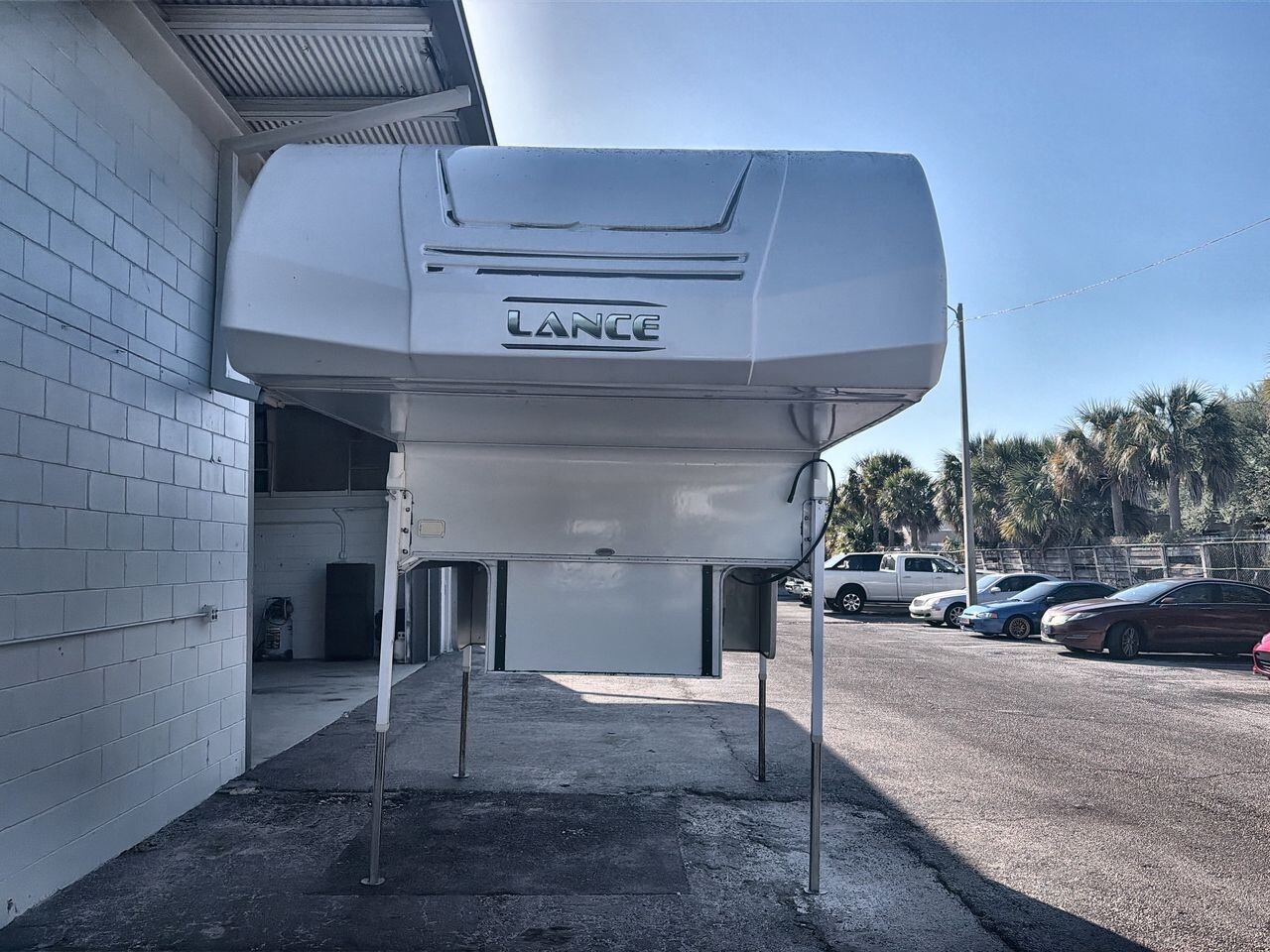 2019 Lance Lance Truck Camper