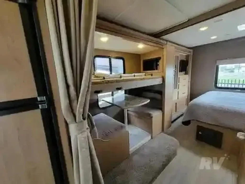 2019 Thor Motor Coach Daybreak Class C Motorhome