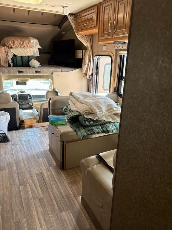 2019 Thor Motor Coach Omni Motorized Class C