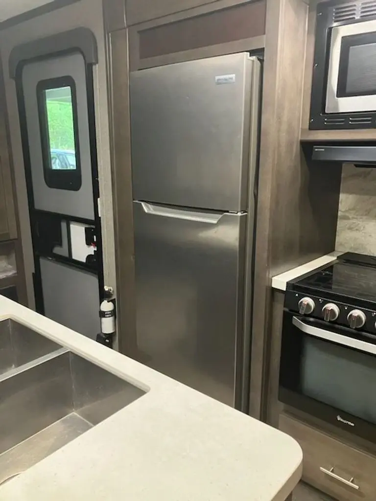 2020 Forest River Rockwood Signature Travel Trailer