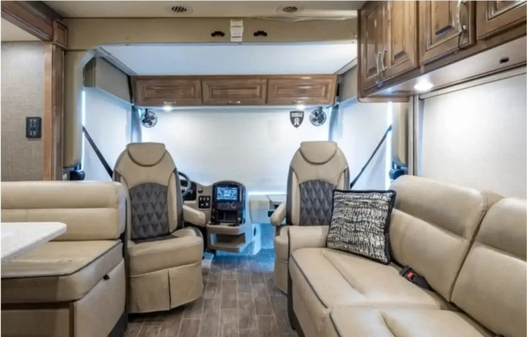 2020 Thor Motor Coach Palazzo Motorized Class A