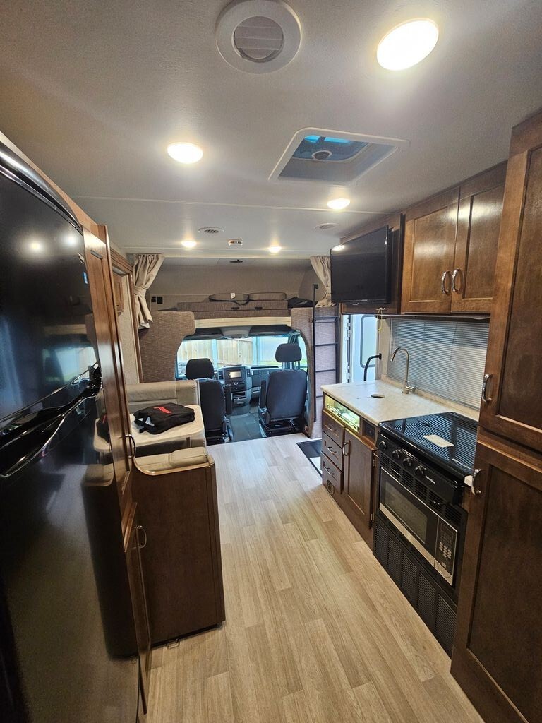 2020 Winnebago Porto Class C Motorhome
