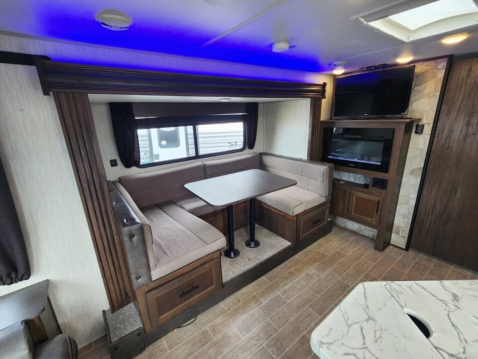 2021 Forest River Cherokee Grey Wolf 23MK Trailer