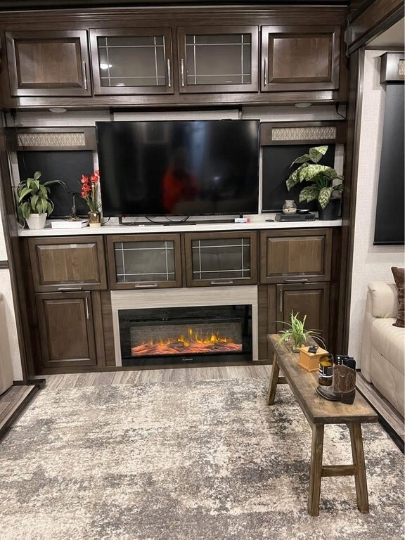 2021 Dutchmen Yukon Fifth Wheel