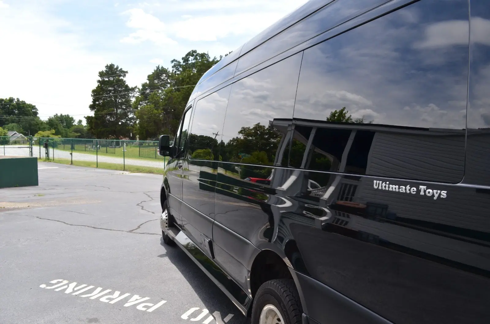 2021 Mercedes 3500 Custom Sprinter Motorized Class B