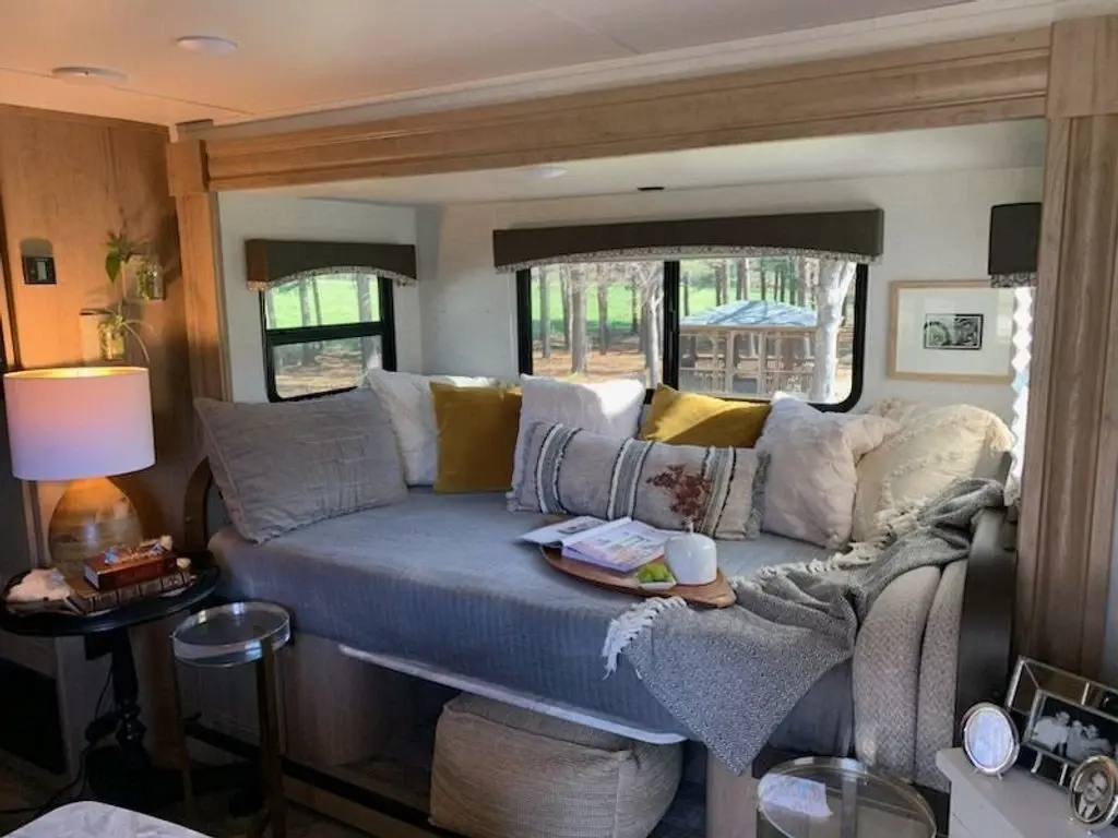 2021 Winnebago Minnie Travel Trailer