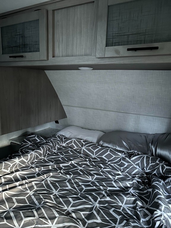 2022 Dutchmen Coleman Light Travel Trailer