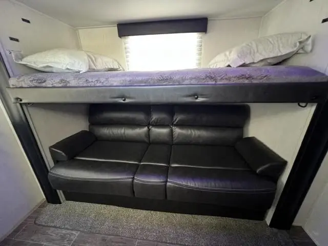 2022 Forest River Cherokee Alpha Wolf Travel Trailer