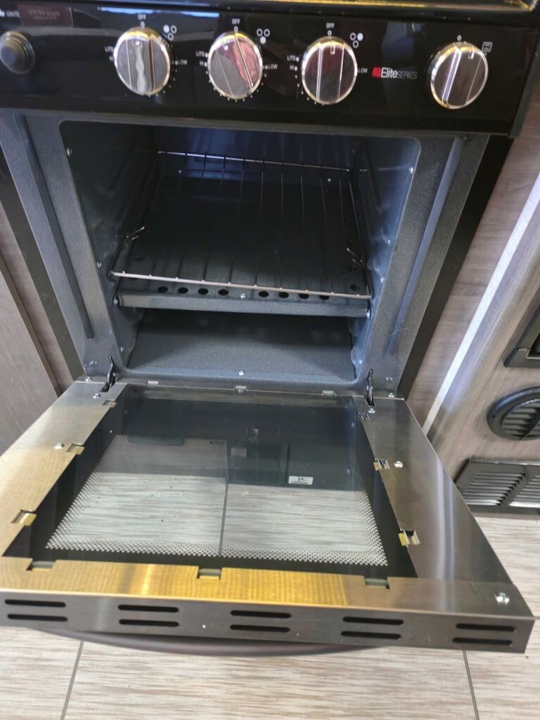 2022 Lance Travel Trailer Travel Trailer