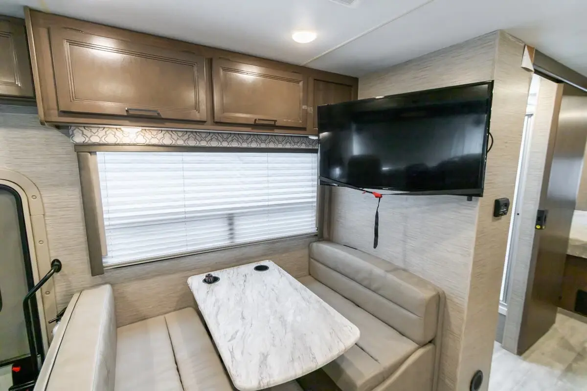 2022 Thor Motor Coach FREEDOM TRAVELER