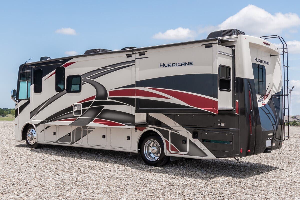 2022 Thor Motor Coach Hurricane