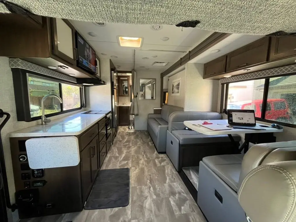 2022 Thor Motor Coach Quantum Sprinter Class C Motorhome