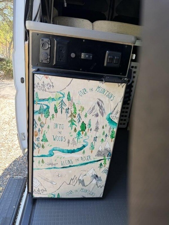 2022 Winnebago Solis Pocket Motorized Class B