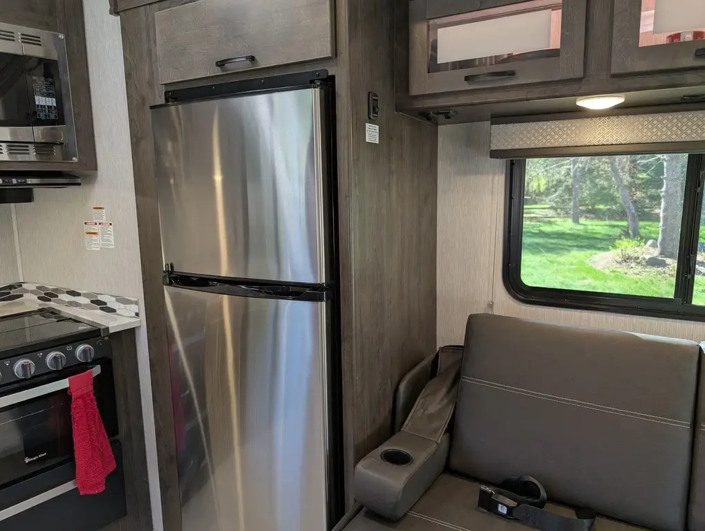 2023 Coachmen Leprechaun Motorized Class C