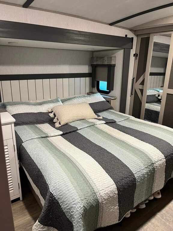 2023 Forest River Wildwood Heritage Glen Fifth Wheel