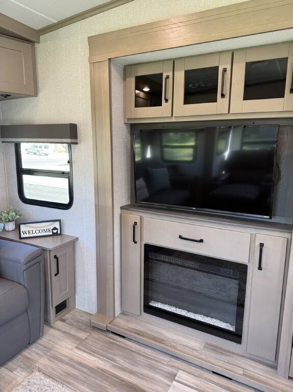 2023 Grand Design Reflection 150 Series Fifth Wheel
