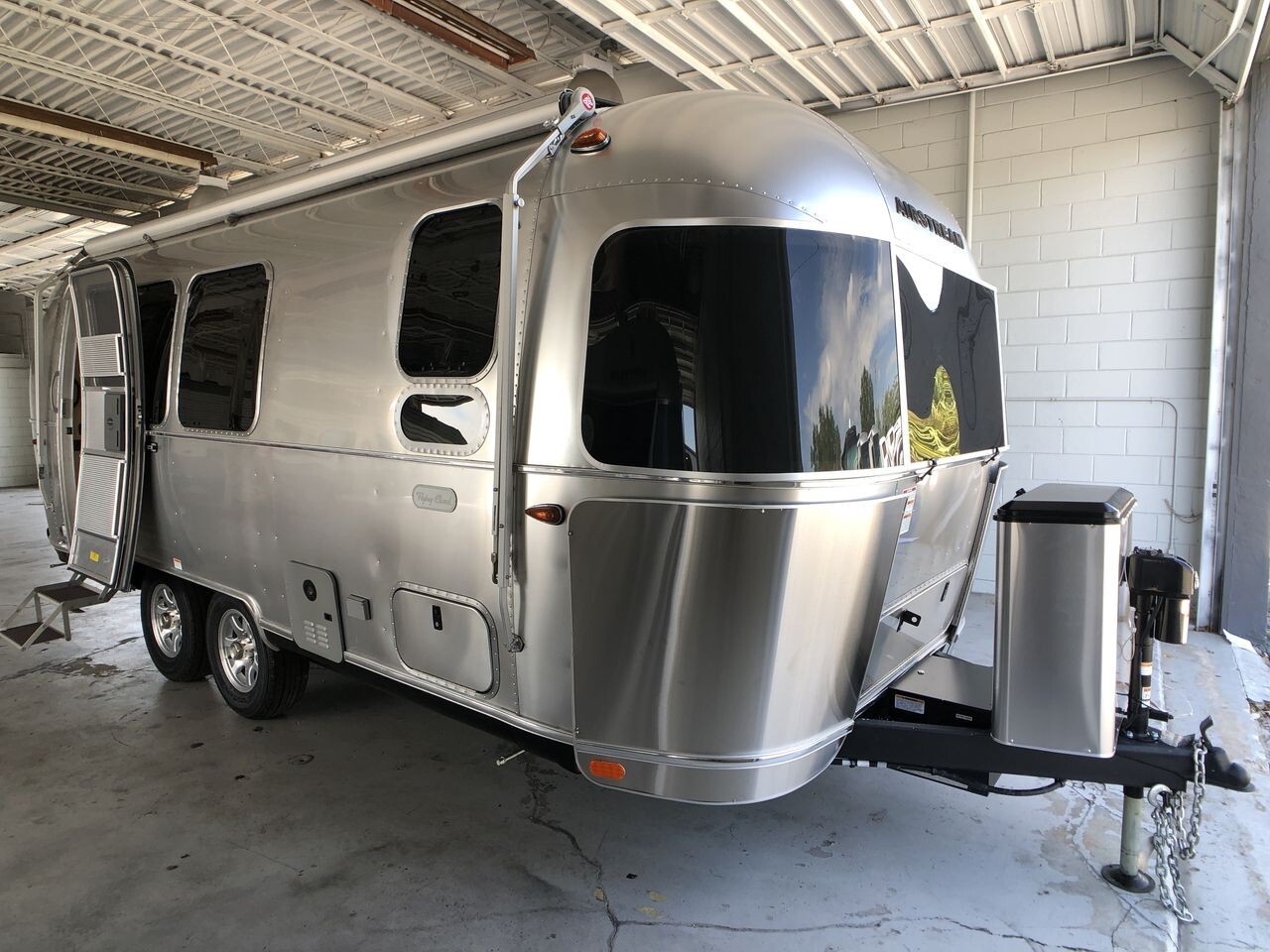 2024 Airstream Flying Cloud