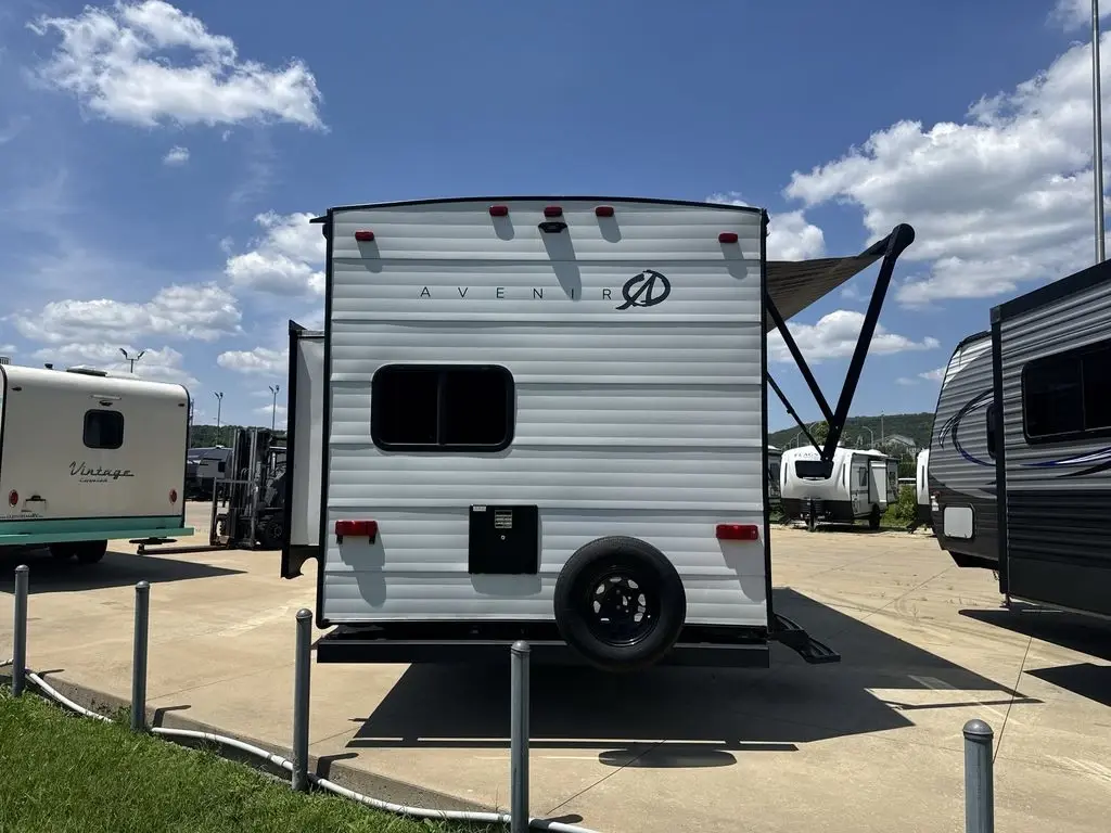 2024 Cruiser RV AVENIR