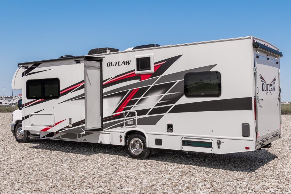 2024 Thor Motor Coach Outlaw Class C