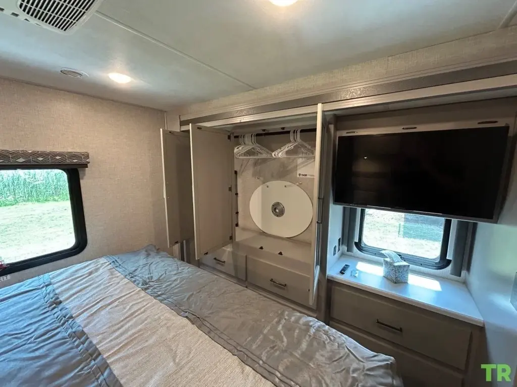 2024 Thor Motor Coach Windsport Motorized Class A