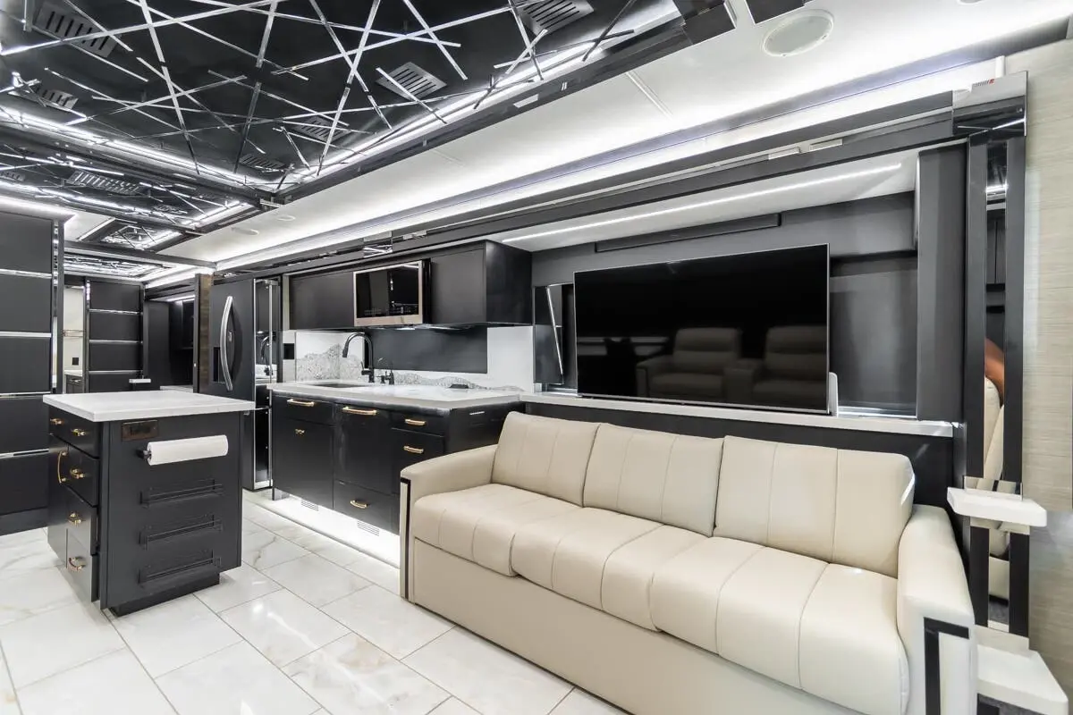 2024 Tiffin Motorhomes Zephyr