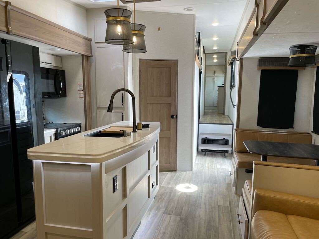 2025 Dutchmen ASTORIA