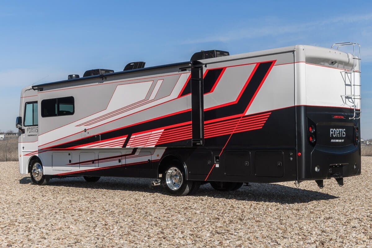 2025 Fleetwood Fortis