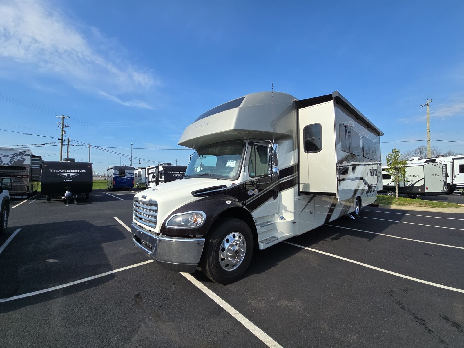 2025 Tiffin Motorhomes Allegro Bay