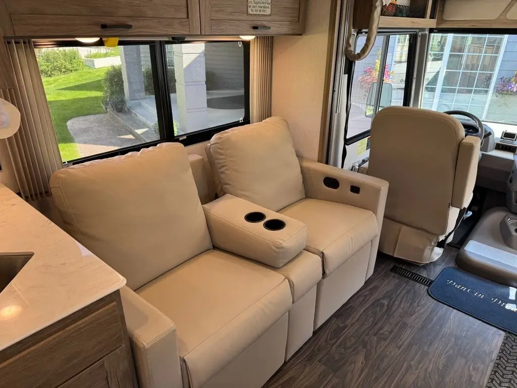 2025 Winnebago Vista Class A Motorhome