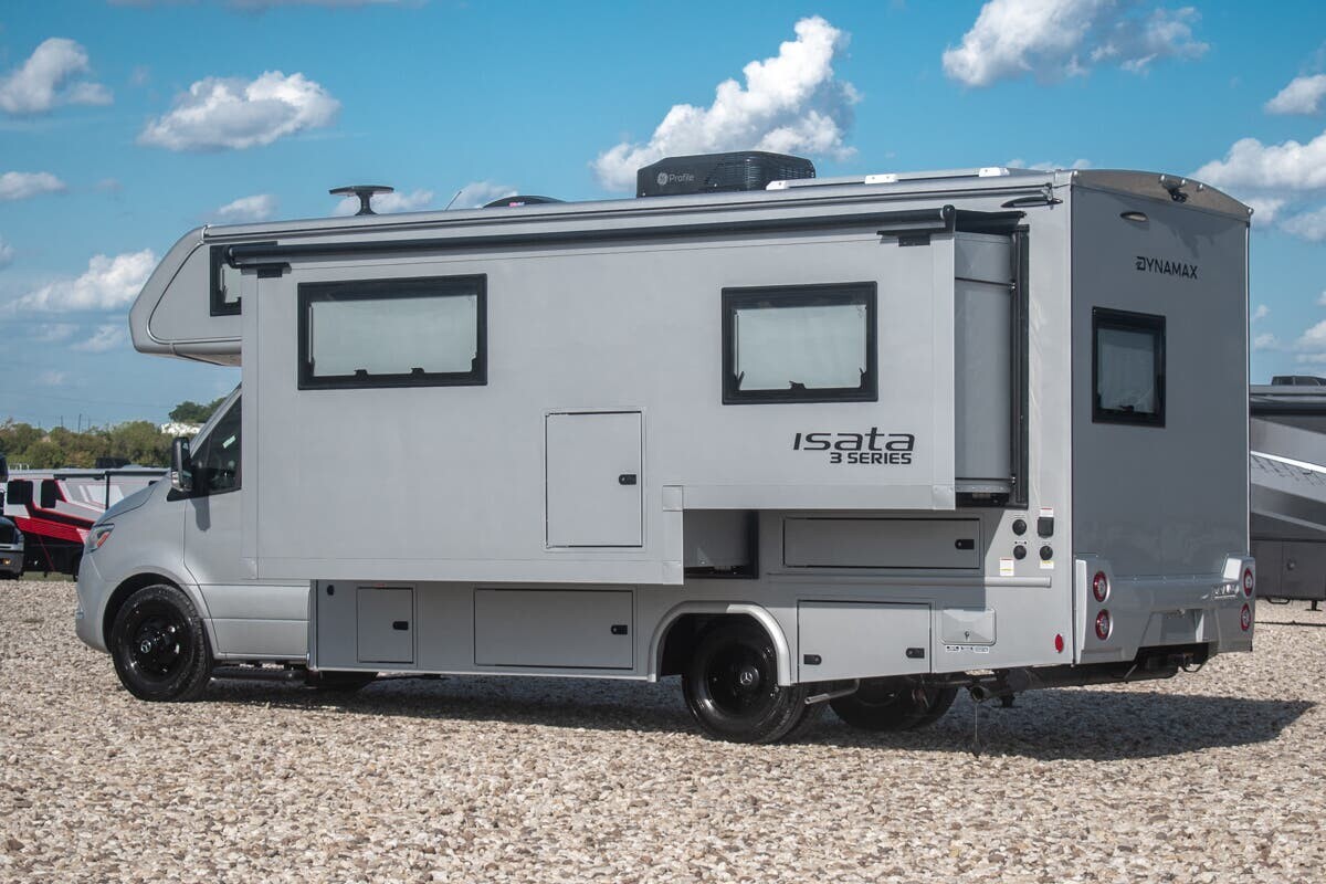 2026 Dynamax Isata 3