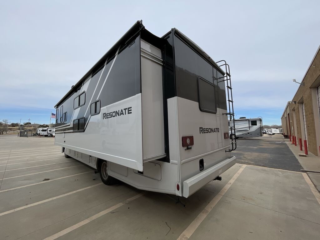 2026 Thor Motor Coach Resonate