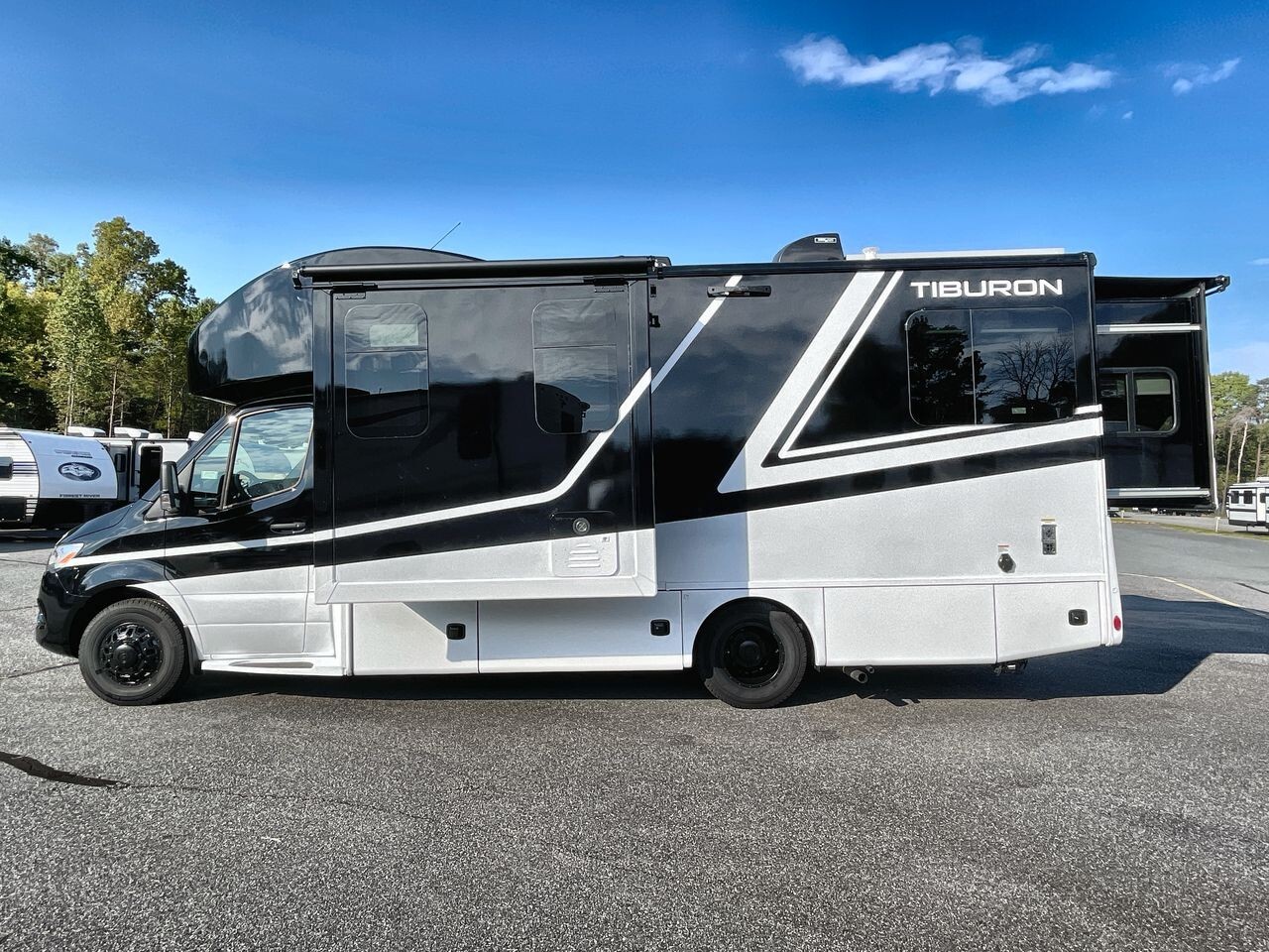 2026 Thor Motor Coach Tiburon