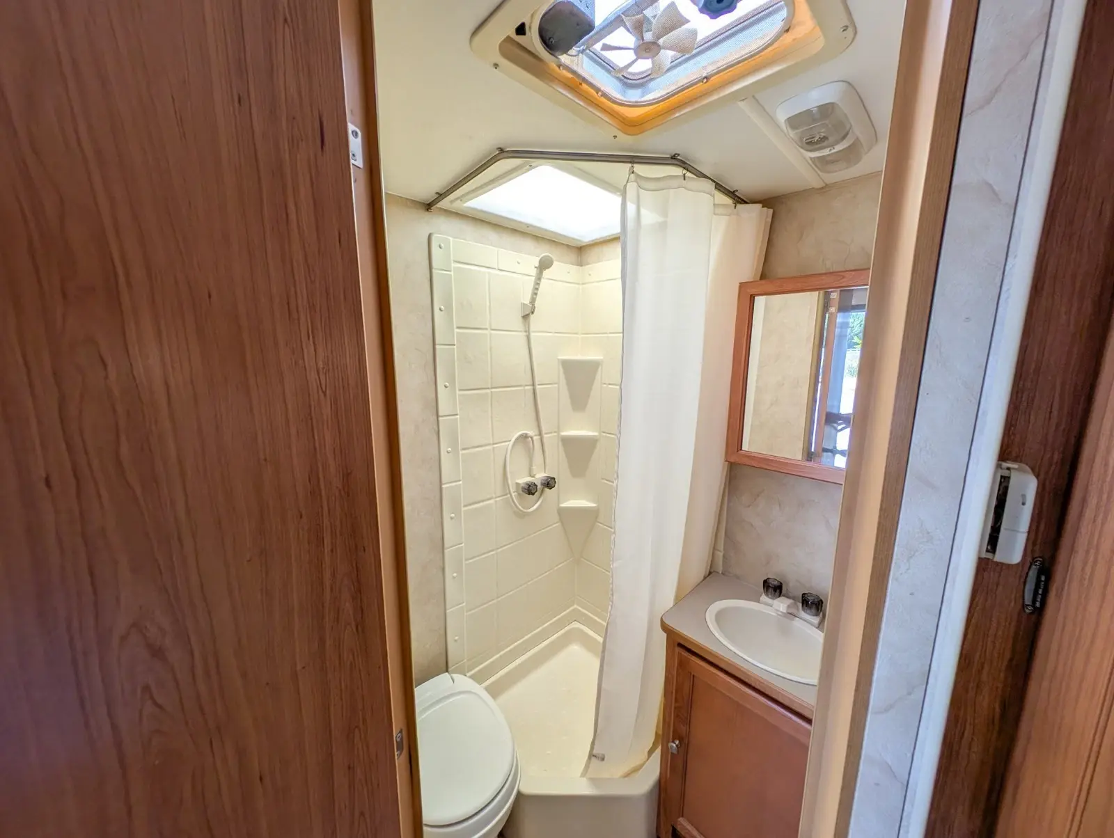 2011 Nash 42T Destination Trailer