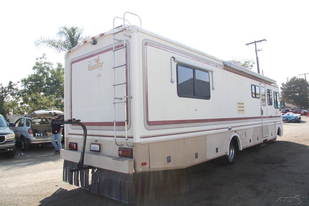 1995 Fleetwood Bounder RV Motorized Class A